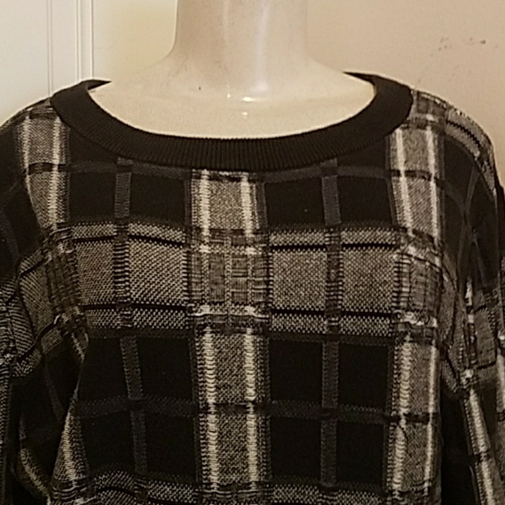 Tildon checkered sweater size large - Picture 2 of 8